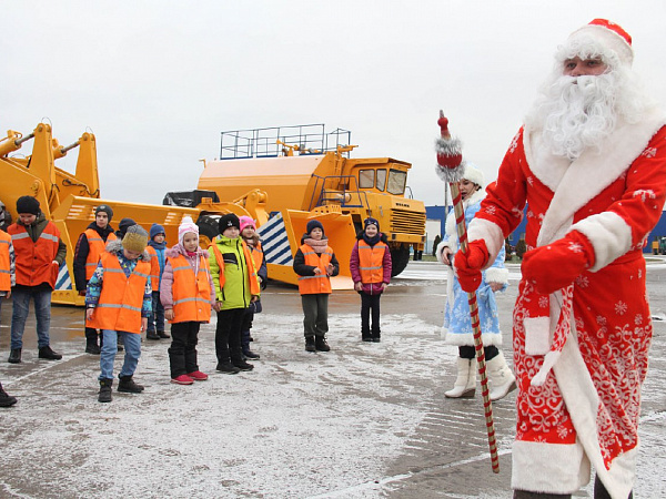 В Новый год БЕЛАЗ зовет!